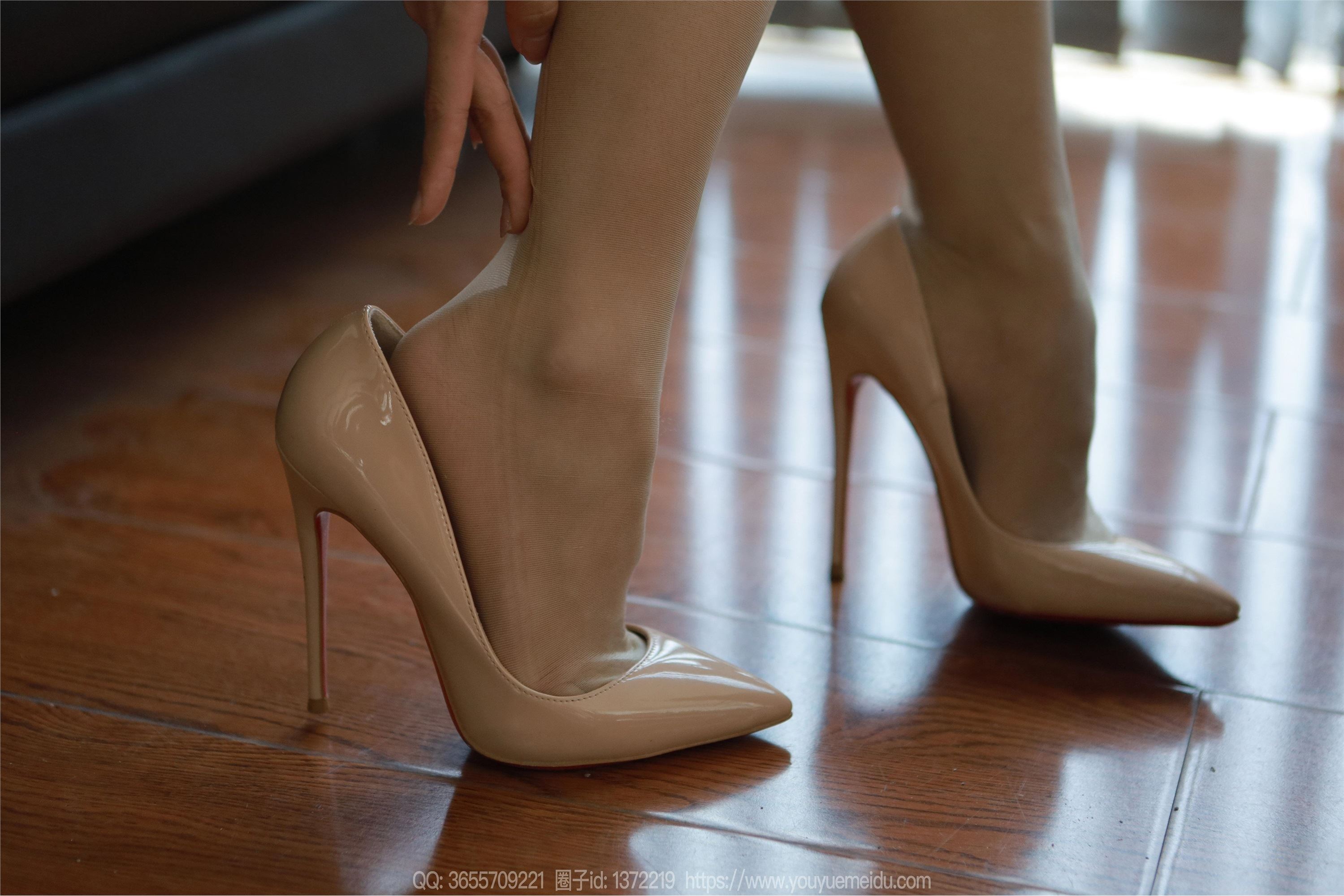 IESS异思趣向  2024.01.23 丝享家 1645 兔兔《柔韧小蛮腰》